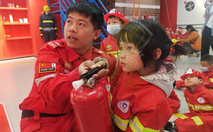 校园虚拟灭火体验3